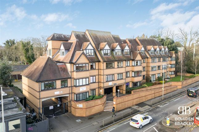 Flat 18, Manor Court Lodge, London photo 2