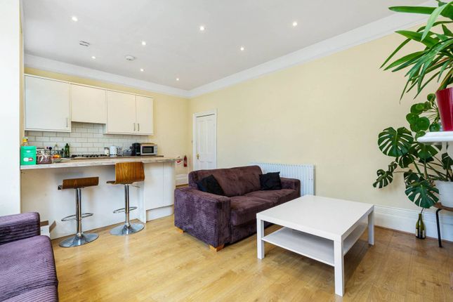 Thumbnail Maisonette to rent in Schubert Road, East Putney