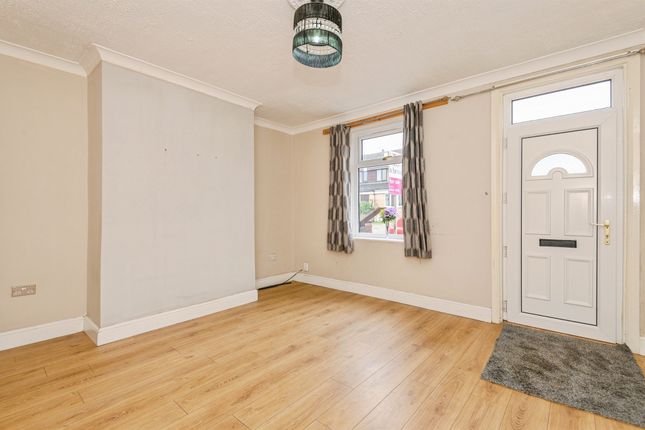 30, Common Ing Lane, Wakefield photo 4