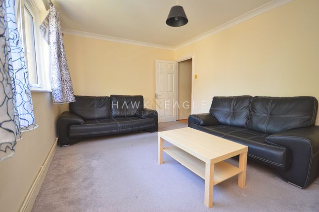 Thumbnail Flat to rent in Glengall Grove, London, Greater London.