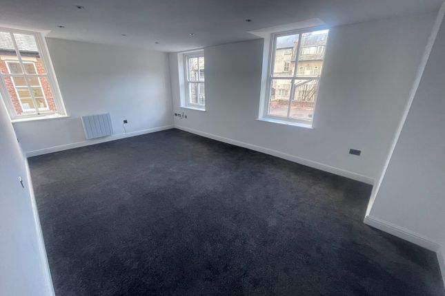 Flat 9, Colwyn Bay photo 3