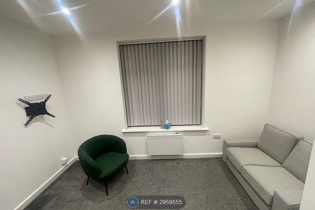 Flat  R, Farnley, Leeds photo 2