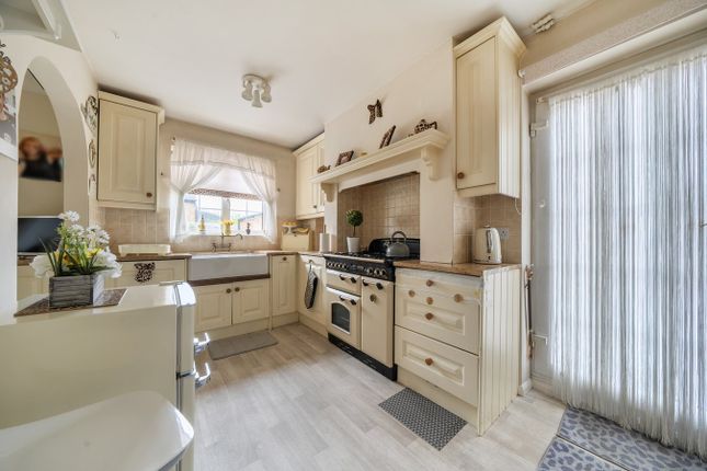 25, Queen Elizabeth Close, Shefford photo 4