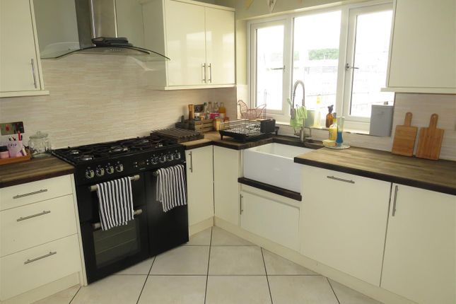 4, Farnworth Grove, Birmingham photo 5