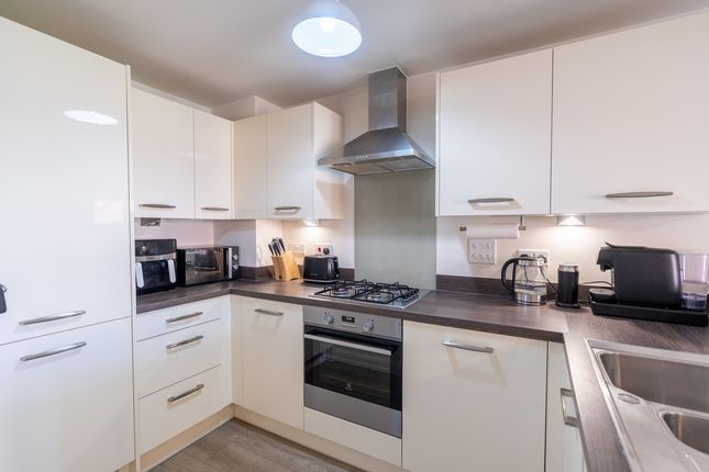 10, Woodpecker Way, Thrapston photo 4