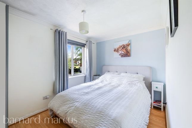 End terrace house for sale in Connaught Gardens, Morden