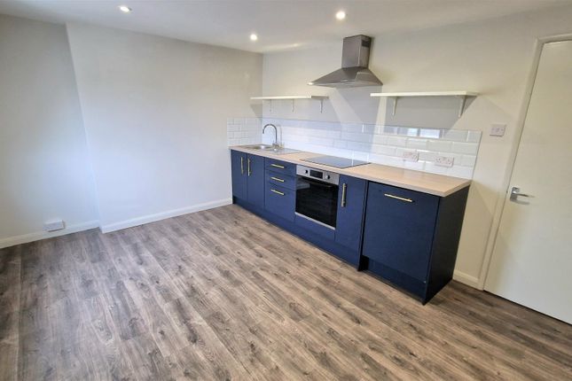 Flat C, 4-5, Market Place, Margate photo 3
