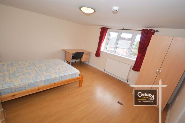 Lodge Road, SOUTHAMPTON photo 5