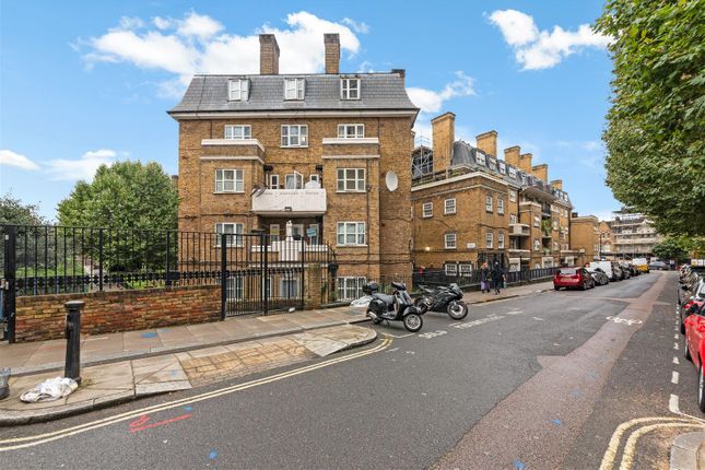 Thumbnail Flat for sale in Doric Way, Euston