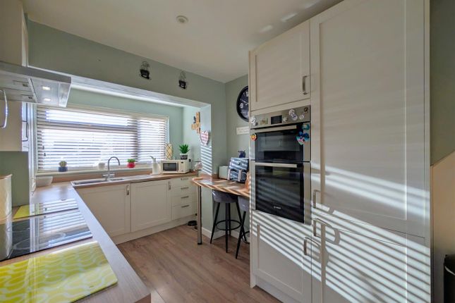 6, Redland Close, Gloucester photo 3