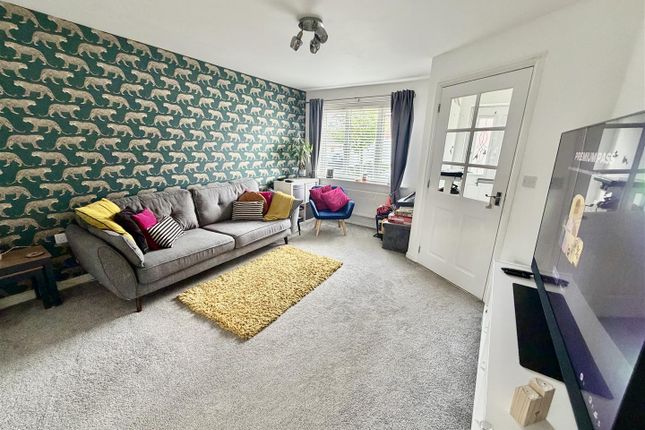 2, Starling Close, Houghton Le Spring photo 2