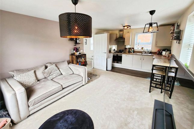 13, Dragonfly Court, Warwickshire photo 2