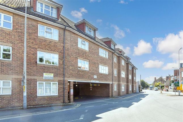 Thumbnail Flat for sale in Prospect Road, Hythe, Kent