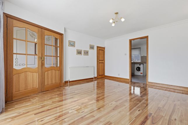 20 Guthrie Place, Torrance, Glasgow photo 4