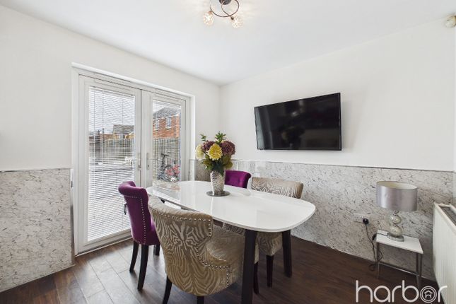 140 Haining Wynd, Muirhead, North Lanarkshire photo 4