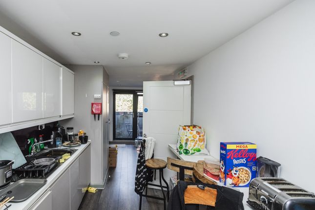 25, Dun Fields, Sheffield photo 4