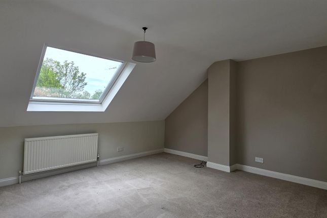 Bedroom2.Jpg