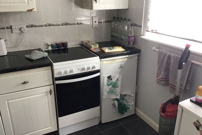 Flat 1, Laurence Court, Eastleigh photo 2
