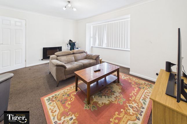 21 Clarence Court, Rawcliffe Street, Blackpool photo 2