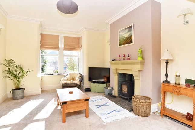 68 Stonefall Avenue, Harrogate photo 2