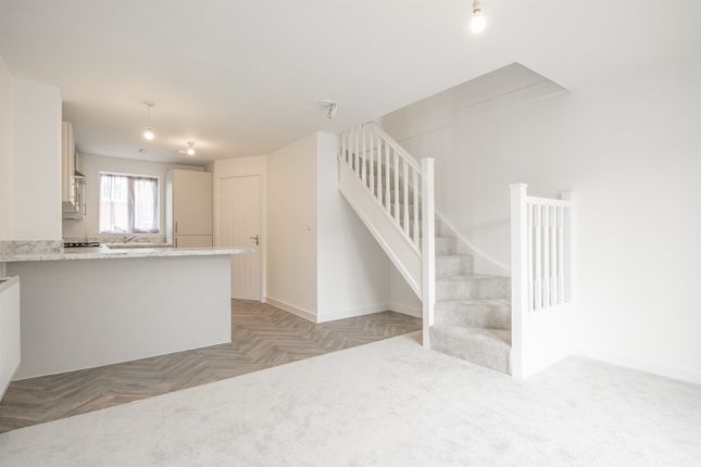 297, Homington Avenue, Swindon photo 2