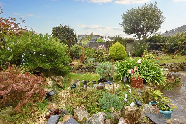 23, Cadogan Road, Camborne photo 4