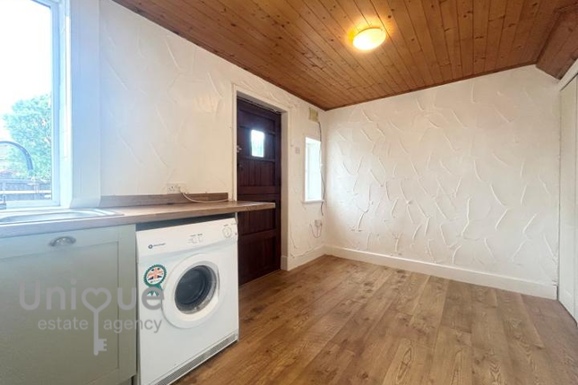 242, Radcliffe Road, Fleetwood photo 4