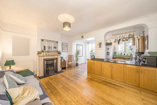 24, Kendall Road, Isleworth photo 3