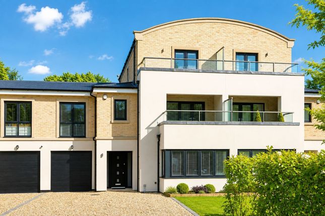 4-bed house on 16 South Park View, Gerrards Cross, £1,350,000