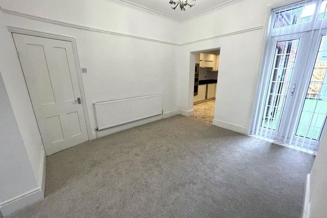33, Royton Road, Merseyside photo 3