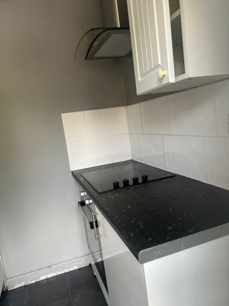 13, Villier Street, Uxbridge photo 2