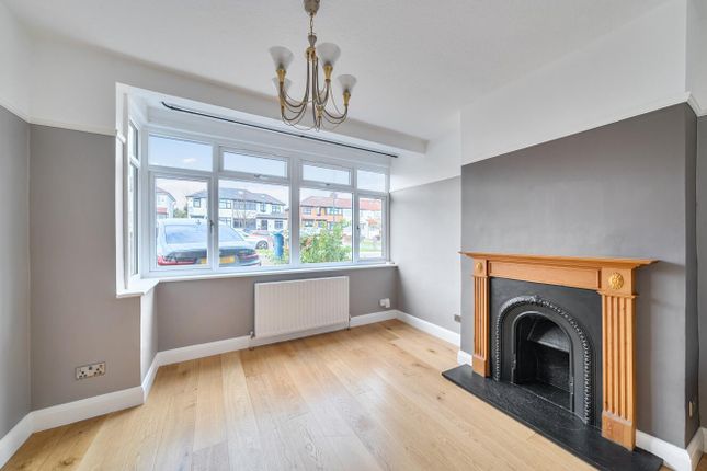 163, Mollison Way, Edgware photo 3