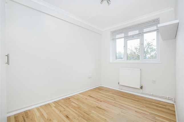 Flat for sale in Mullens House, Whitnell Way, Putney