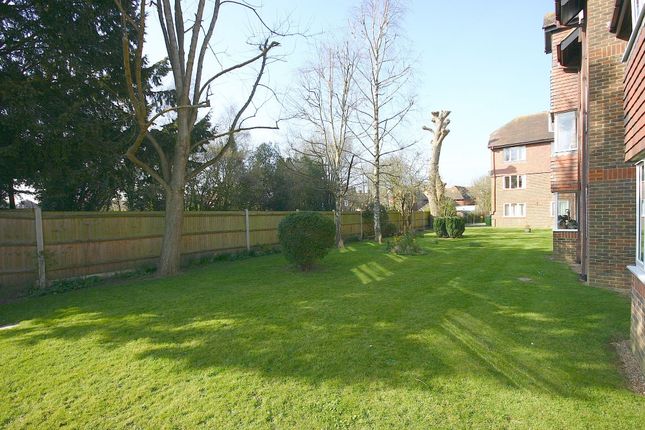 Flat 30, Forest Lodge Portland Road, East Grinstead photo 4