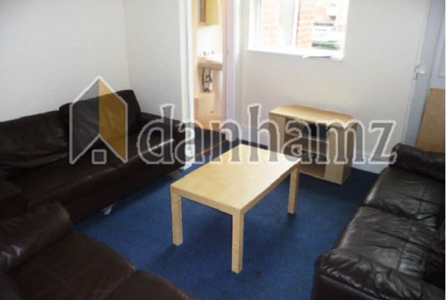 Thumbnail Property to rent in Spring Grove View, Hyde Park, Leeds