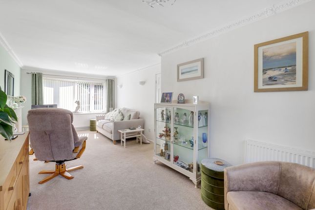 7 Pine Hill Close, Nottingham photo 4