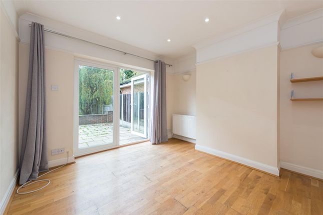 65, Cherry Drive, Canterbury photo 3