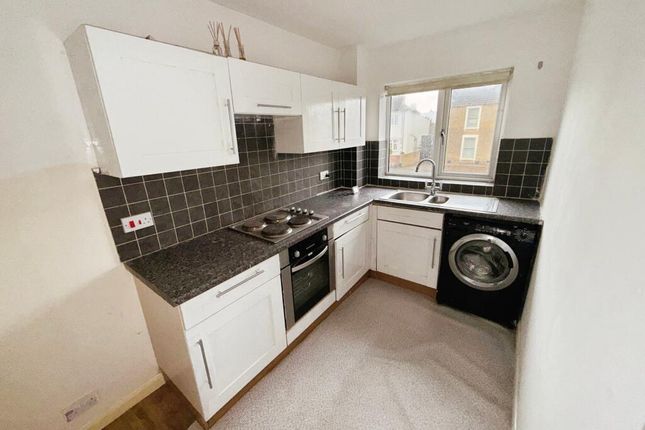 Flat 11, Gabriel Court, Fletton Avenue, Peterborough photo 3