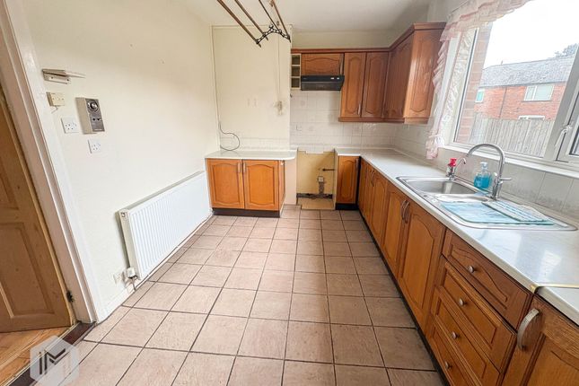 24 Exeter Avenue, Bolton photo 4