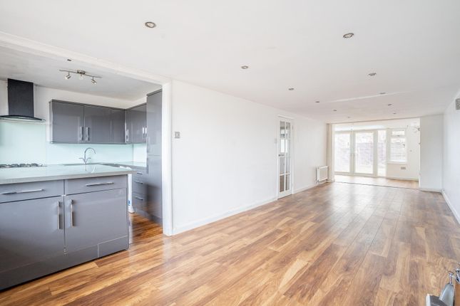 39, Beech Avenue, York photo 4