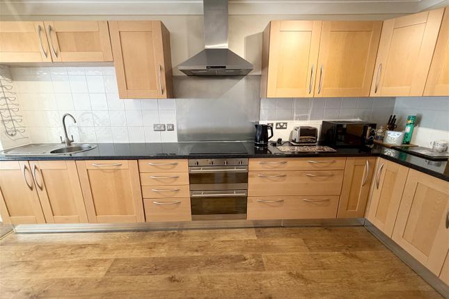15, Crane Furlong, Swindon photo 4