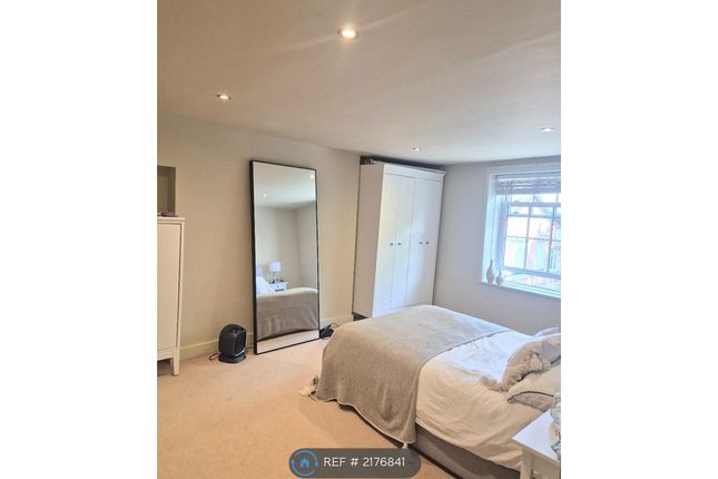 Flat Above, A High St Boston Spa, Wetherby photo 5