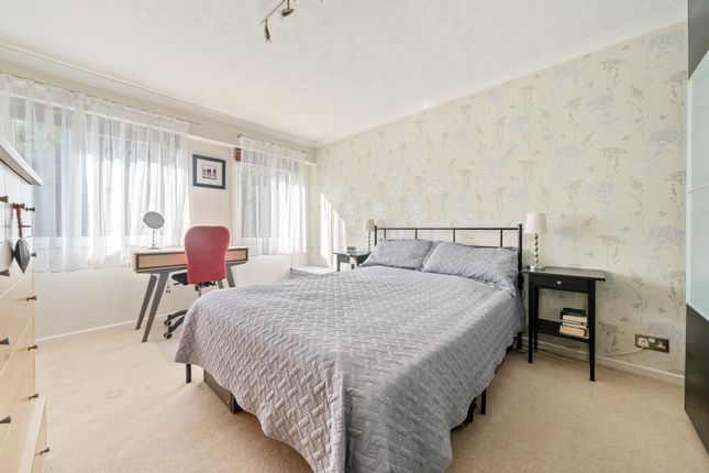 End terrace house for sale in Talbot Close, Reigate