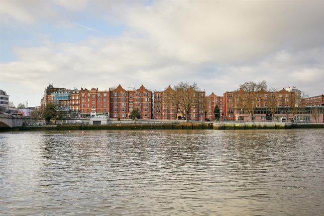 Flat to rent in Lower Richmond Road, Putney