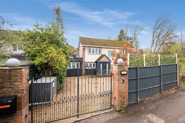 Thumbnail Detached house for sale in Chipstead Lane, Lower Kingswood, Tadworth