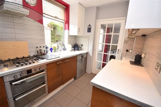 3, Talbot Crescent, Leeds photo 4