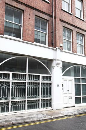 Office to let in St John's Lane, London