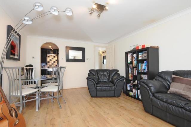 5, Regents Court, Newbury photo 4