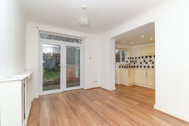 17, Garrard Avenue, Kent photo 4