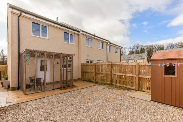 End terrace house for sale in 10 Cowpits Crescent, Whitecraig